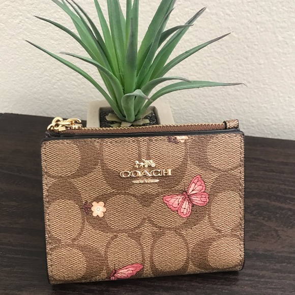 Coach Snap Card Case Signature Canvas Butterfly - Picture 7 of 8